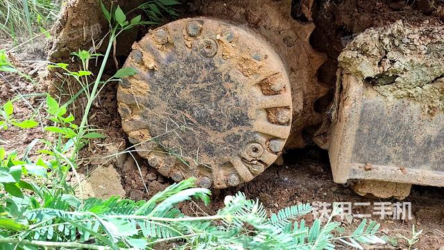 右驱动轮(行走机构) 右驱动轮(行走机构)