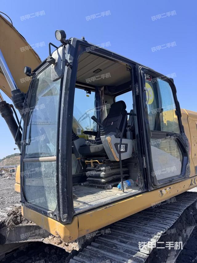 座椅后部（驾驶室部分）