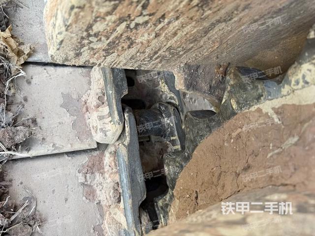 单侧履带整体（整机外观）