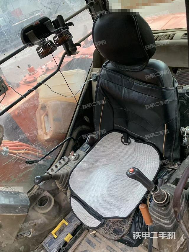 駕駛室整體（整機(jī)外觀）