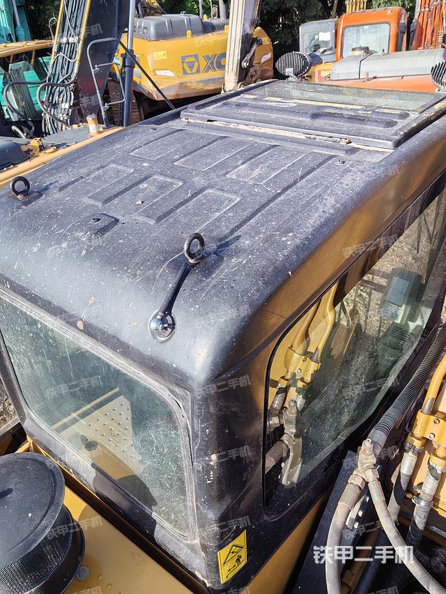 駕駛室頂部（整機(jī)外觀）