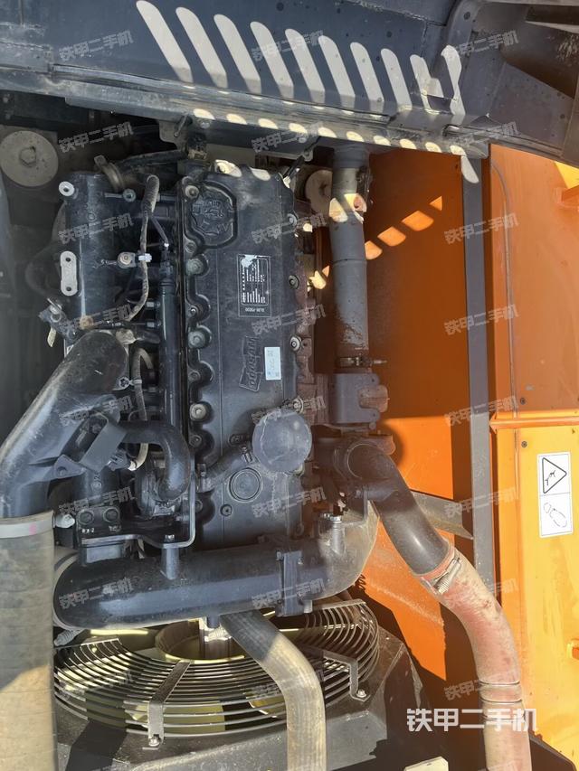 发动机整体俯视(整机外观) 发动机整体俯视(整机外观)