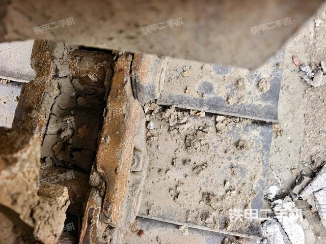 右側(cè)行走馬達(dá)蓋板(行走機(jī)構(gòu)) 右側(cè)行走馬達(dá)蓋板(行走機(jī)構(gòu))