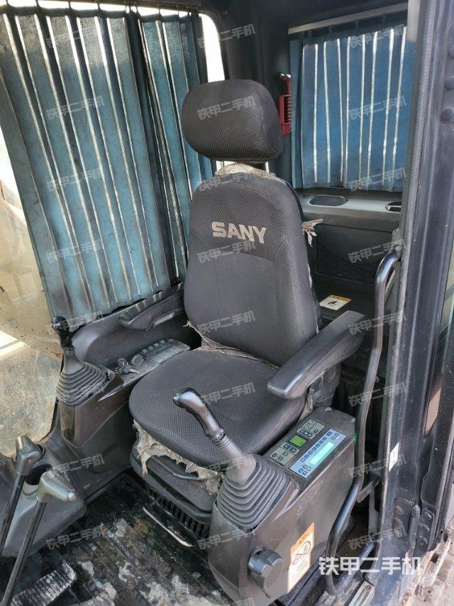 駕駛室整體（整機(jī)外觀）