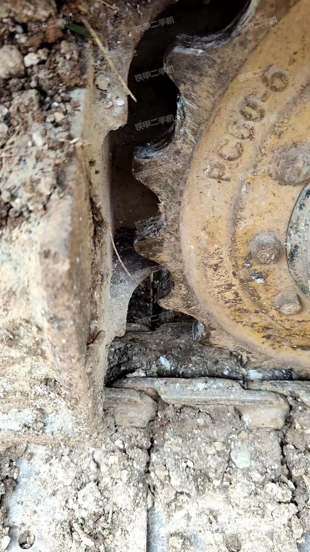 右驅(qū)動輪(行走機構(gòu)) 右驅(qū)動輪(行走機構(gòu))