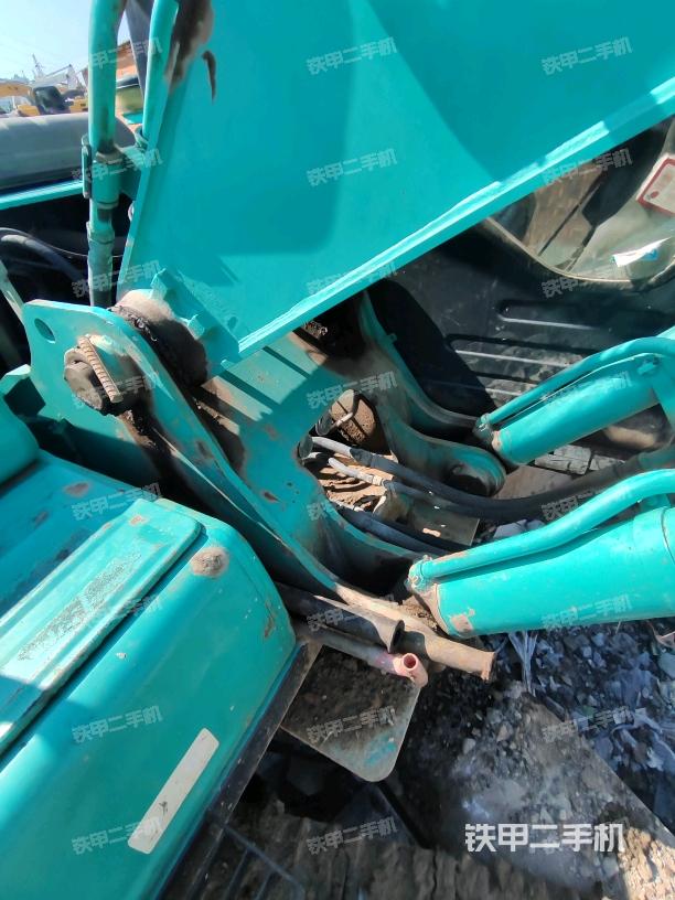 大臂根部?斜視(工作和回轉(zhuǎn)裝置) 大臂根部?斜視(工作和回轉(zhuǎn)裝置)