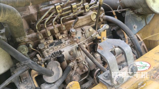 发动机整体俯视(整机外观) 发动机整体俯视(整机外观)