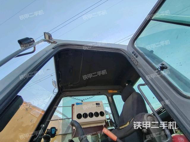 頂棚整體(駕駛室部分) 頂棚整體(駕駛室部分)