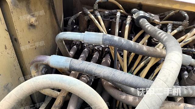 驾驶室顶部俯视(上车部件) 驾驶室顶部俯视(上车部件)