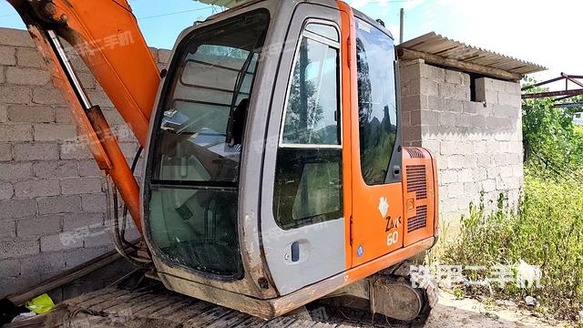 驾驶室正侧(驾驶室部分)  驾驶室正侧(驾驶室部分)