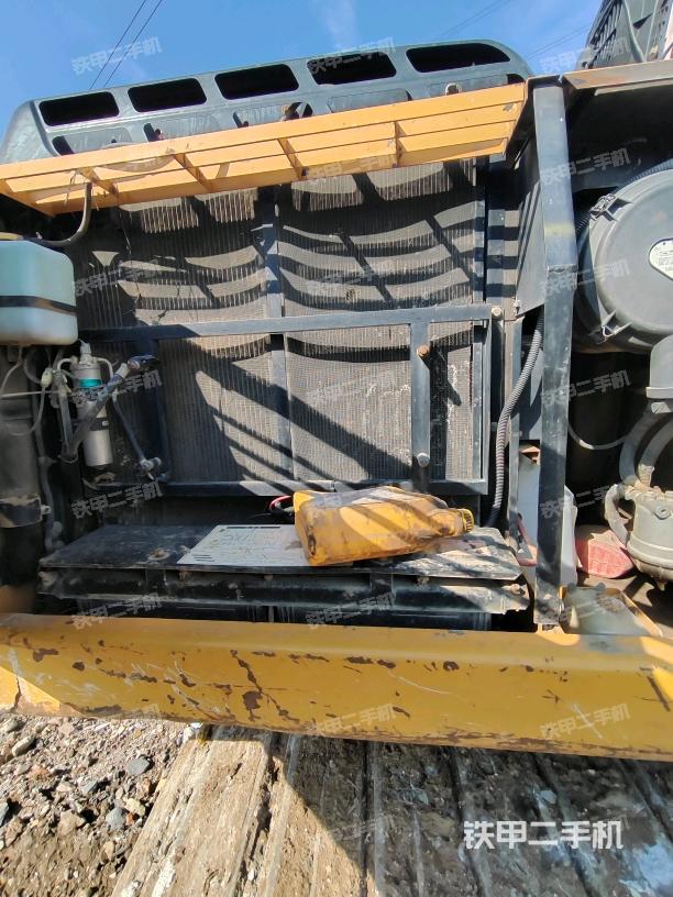 散熱器正面(大件艙室) 散熱器正面(大件艙室)