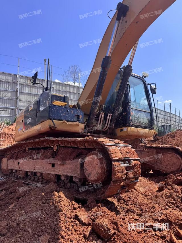 右前45(整機(jī)外觀) 右前45(整機(jī)外觀)