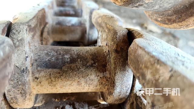 左側(cè)行走馬達(dá)蓋板(行走機(jī)構(gòu)) 左側(cè)行走馬達(dá)蓋板(行走機(jī)構(gòu))