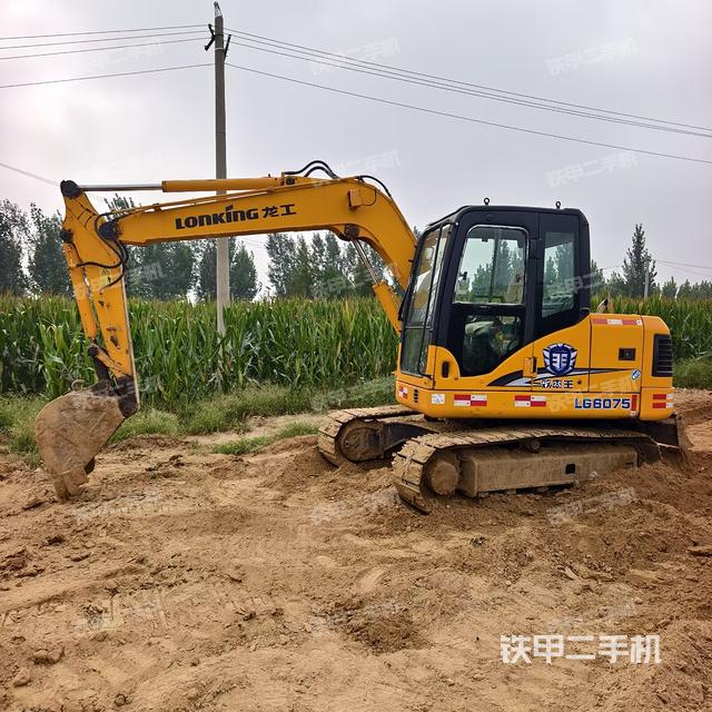 龍工LG6075挖掘機(jī)