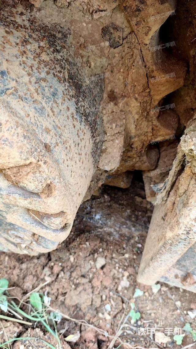 左驱动轮(行走机构) 左驱动轮(行走机构)