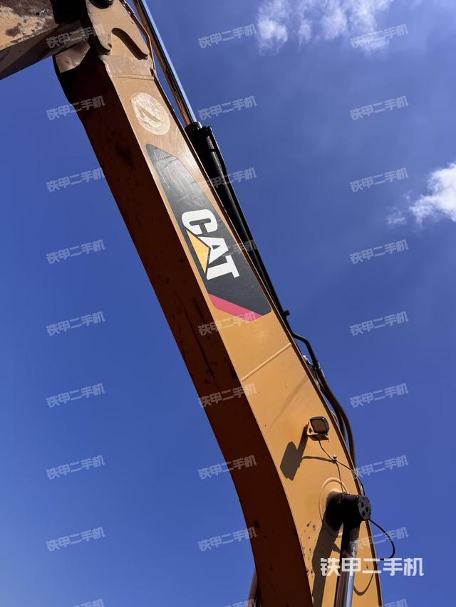 大臂整體?右側(cè)(工作和回轉(zhuǎn)裝置) 大臂整體?右側(cè)(工作和回轉(zhuǎn)裝置)