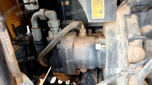 液壓泵室(大件艙室) 液壓泵室(大件艙室)