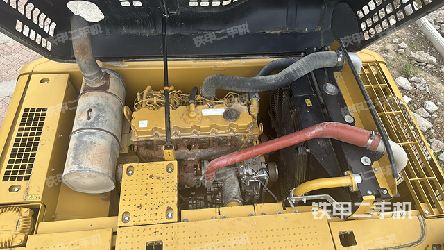 发动机整体俯视(整机外观) 发动机整体俯视(整机外观)