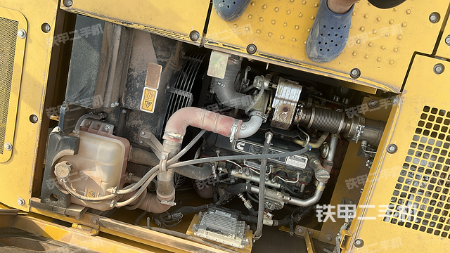 發(fā)動(dòng)機(jī)整體俯視(整機(jī)外觀) 發(fā)動(dòng)機(jī)整體俯視(整機(jī)外觀)