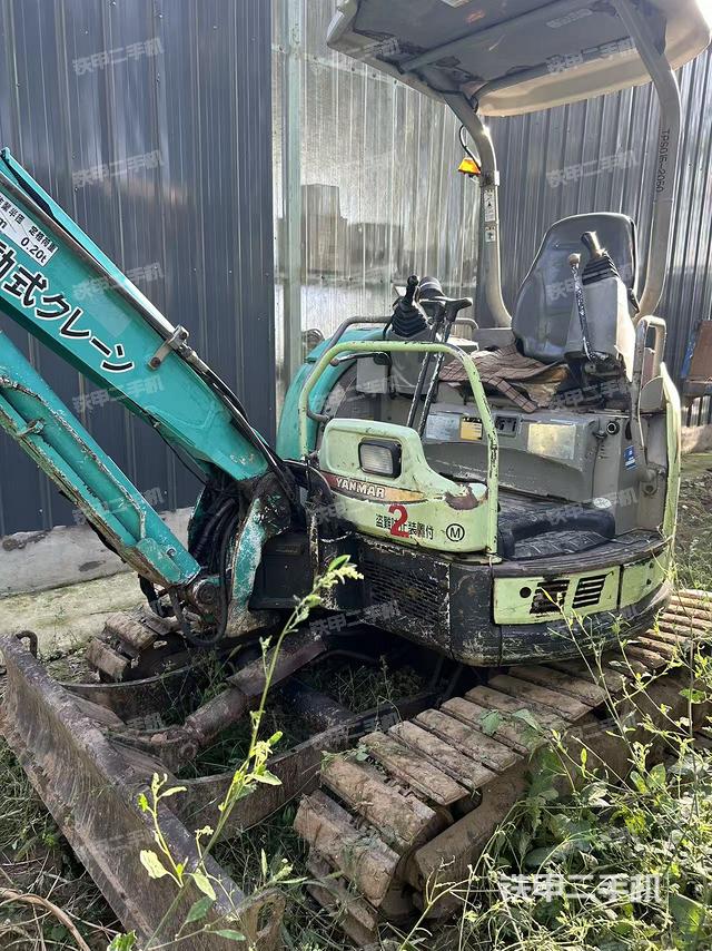 駕駛室整體（整機外觀）