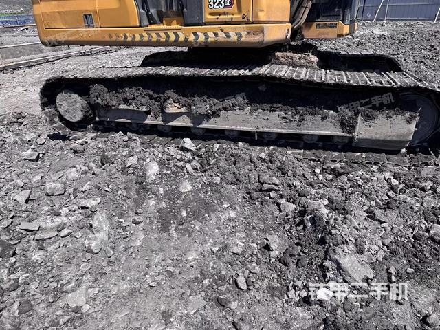 左侧行走马达盖板（行走机构）