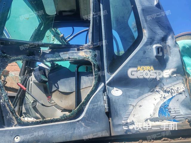 座椅后部(駕駛室部分) 座椅后部(駕駛室部分)