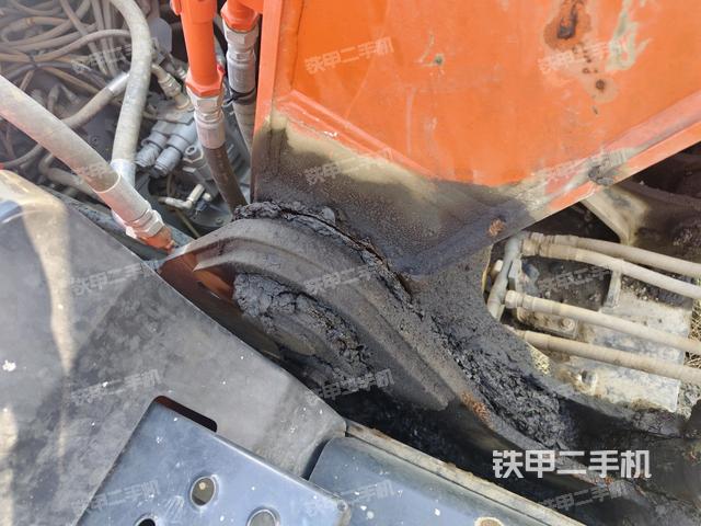 大臂根部?斜視(工作和回轉(zhuǎn)裝置) 大臂根部?斜視(工作和回轉(zhuǎn)裝置)