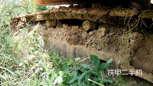 左导向轮(行走机构) 左导向轮(行走机构)