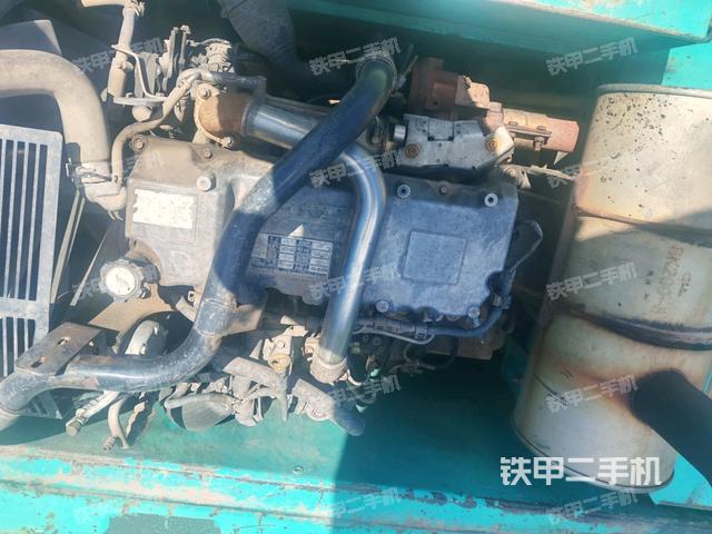 增壓器特寫(xiě)(上車部件) 增壓器特寫(xiě)(上車部件)