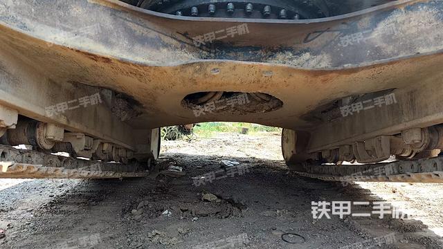 右側(cè)行走馬達(dá)蓋板(行走機(jī)構(gòu)) 右側(cè)行走馬達(dá)蓋板(行走機(jī)構(gòu))