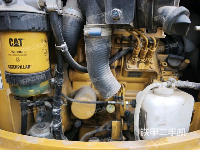 发动机整体俯视(整机外观) 发动机整体俯视(整机外观)