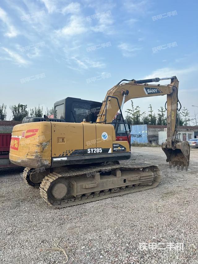 整机右后45°(整机外观) 整机右后45°(整机外观)