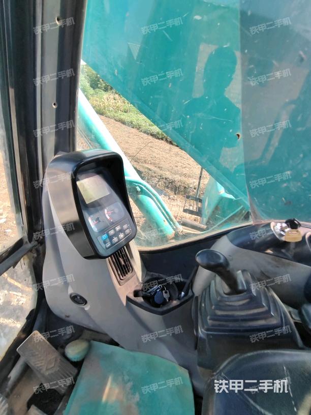 顯示屏?(駕駛室部分) 顯示屏?(駕駛室部分)