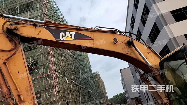 大臂整體?右側(cè)(工作和回轉(zhuǎn)裝置) 大臂整體?右側(cè)(工作和回轉(zhuǎn)裝置)