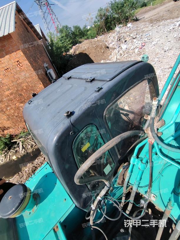 駕駛室頂部俯視(上車部件) 駕駛室頂部俯視(上車部件)