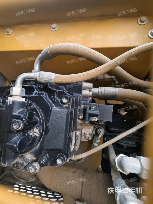 液壓泵斜45?左(大件艙室) 液壓泵斜45?左(大件艙室)