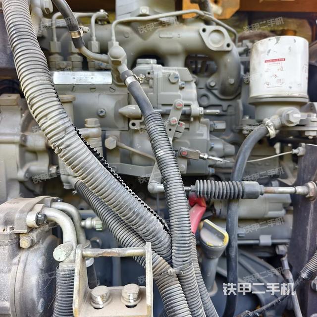 發(fā)動機整體俯視(整機外觀) 發(fā)動機整體俯視(整機外觀)