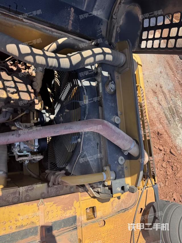 氣門室蓋螺絲特寫(上車部件) 氣門室蓋螺絲特寫(上車部件)