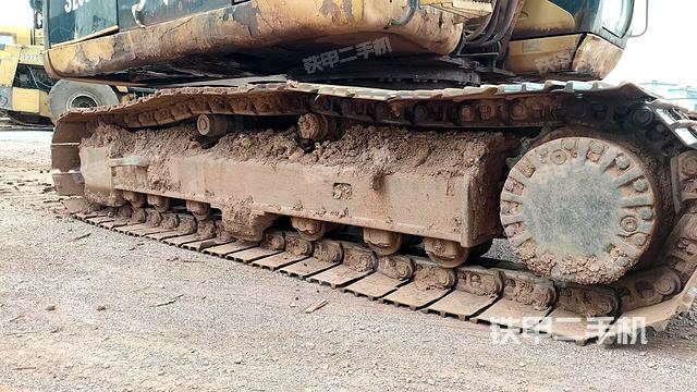 右側(cè)行走馬達蓋板(行走機構(gòu)) 右側(cè)行走馬達蓋板(行走機構(gòu))