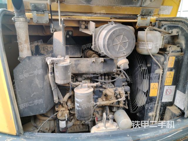 发动机整体俯视(整机外观) 发动机整体俯视(整机外观)