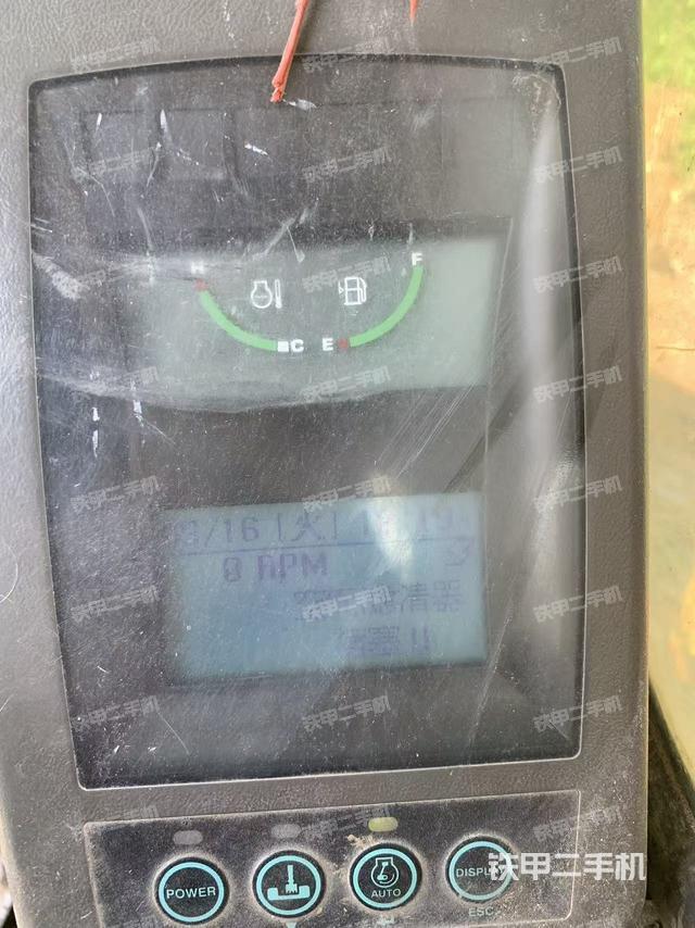 驾驶室整体(整机外观) 驾驶室整体(整机外观)