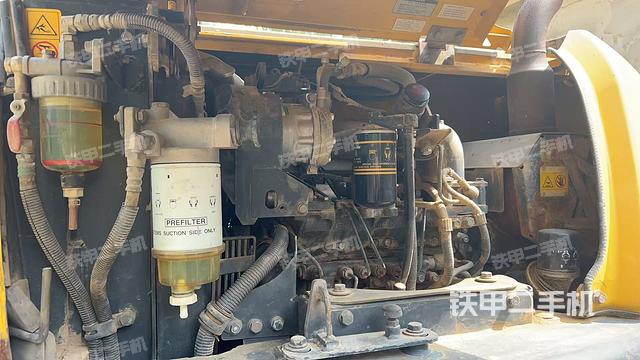 發(fā)動(dòng)機(jī)整體俯視(整機(jī)外觀(guān)) 發(fā)動(dòng)機(jī)整體俯視(整機(jī)外觀(guān))