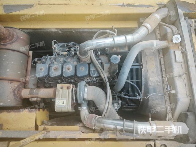 發(fā)動機整體俯視(整機外觀) 發(fā)動機整體俯視(整機外觀)