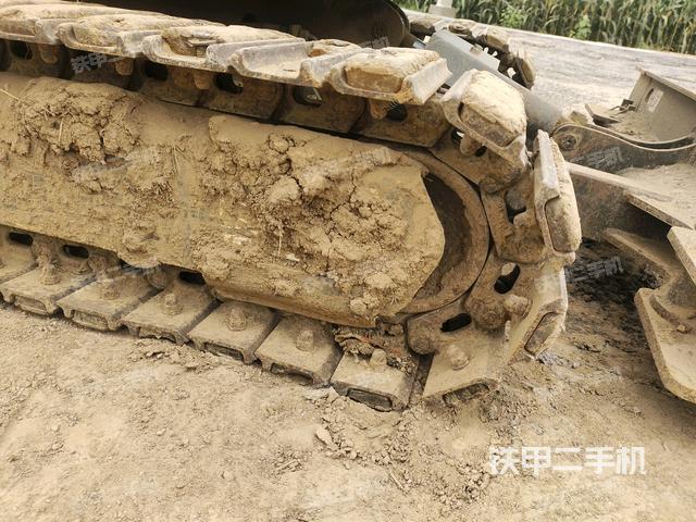 右側(cè)履帶整體?(行走機(jī)構(gòu)) 右側(cè)履帶整體?(行走機(jī)構(gòu))