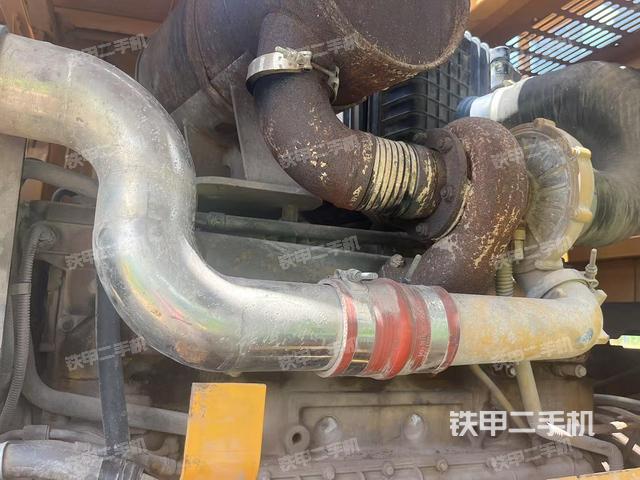 發(fā)動機右側(cè)(整機外觀及大件) 發(fā)動機右側(cè)(整機外觀及大件)