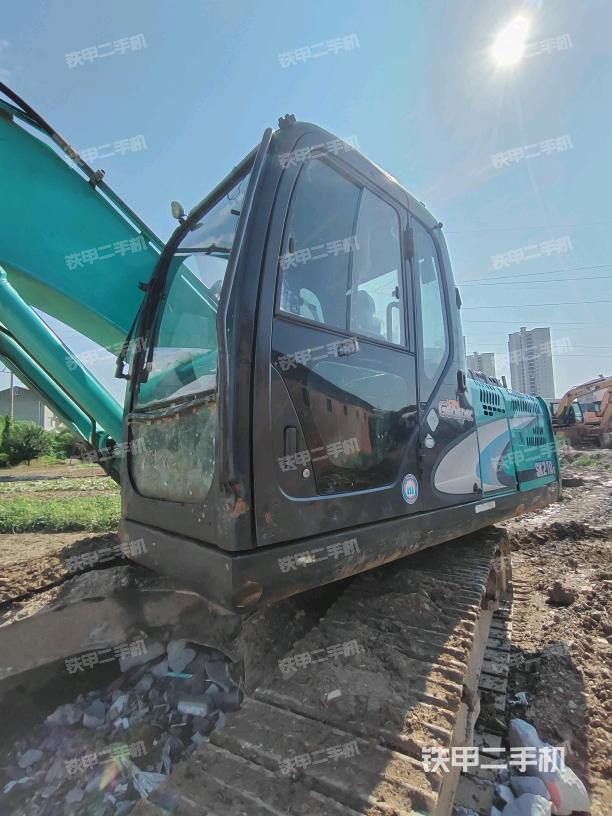 駕駛室左前45度(駕駛室部分) 駕駛室左前45度(駕駛室部分)