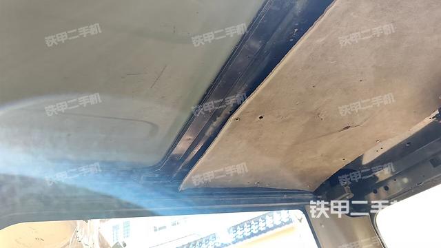 后窗玻璃角标(驾驶室部分) 后窗玻璃角标(驾驶室部分)