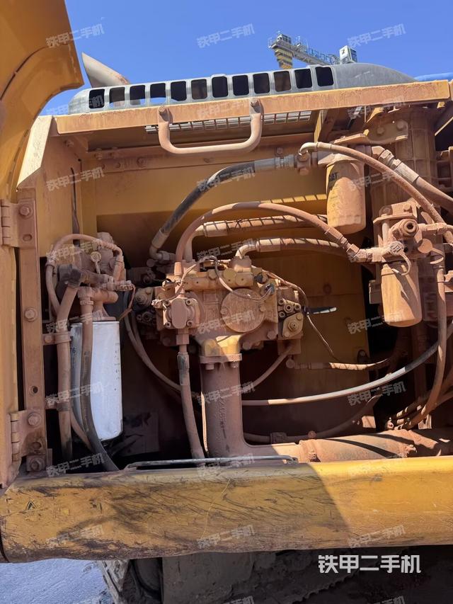 液壓泵室(大件艙室) 液壓泵室(大件艙室)