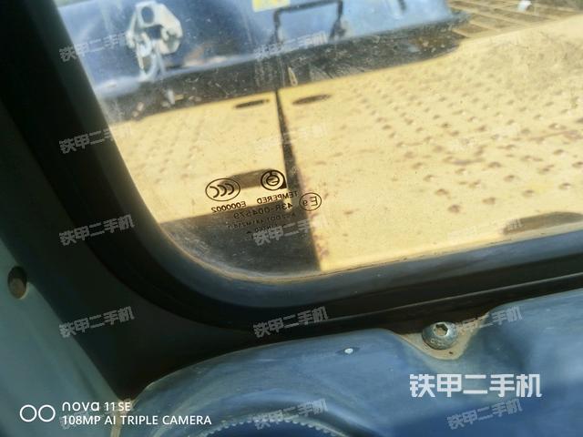 后窗玻璃角标(驾驶室部分) 后窗玻璃角标(驾驶室部分)