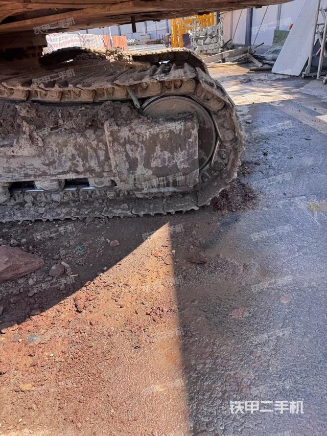 左側(cè)行走馬達(dá)蓋板(行走機(jī)構(gòu)) 左側(cè)行走馬達(dá)蓋板(行走機(jī)構(gòu))